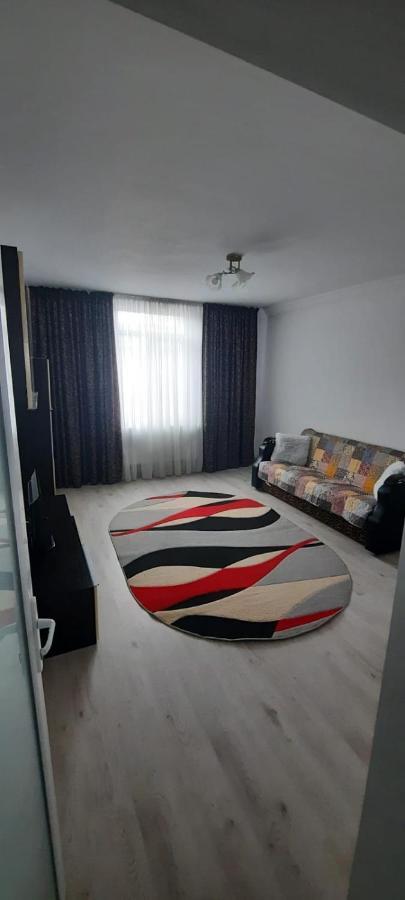 Apartament La Denis Bîrlad Kültér fotó
